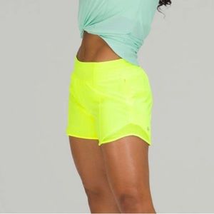 Lululemon hottie hot short, 4 inch line size 10 new